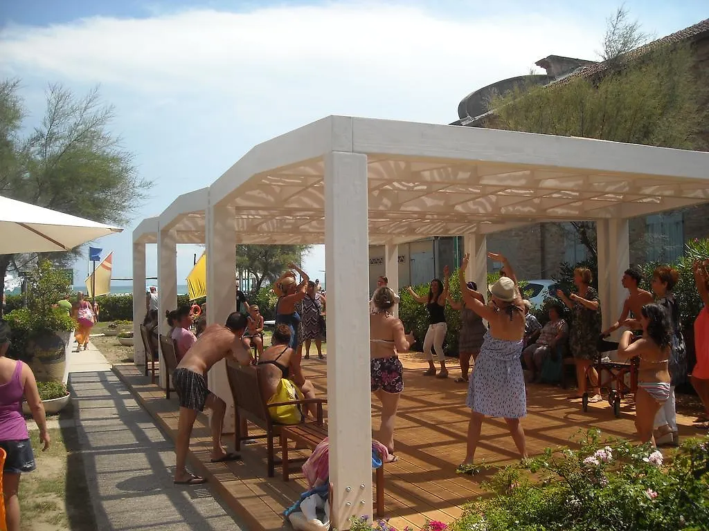 بيلاريا-إيجيا مارينا Hotel Residenza Giardino 3*, بيلاريا-إيجيا مارينا