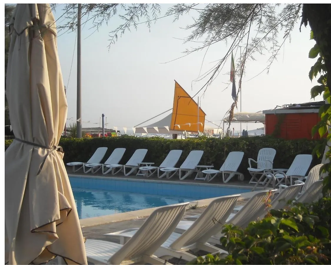 Hotel Residenza Giardino Bellaria-Igea Marina Italy