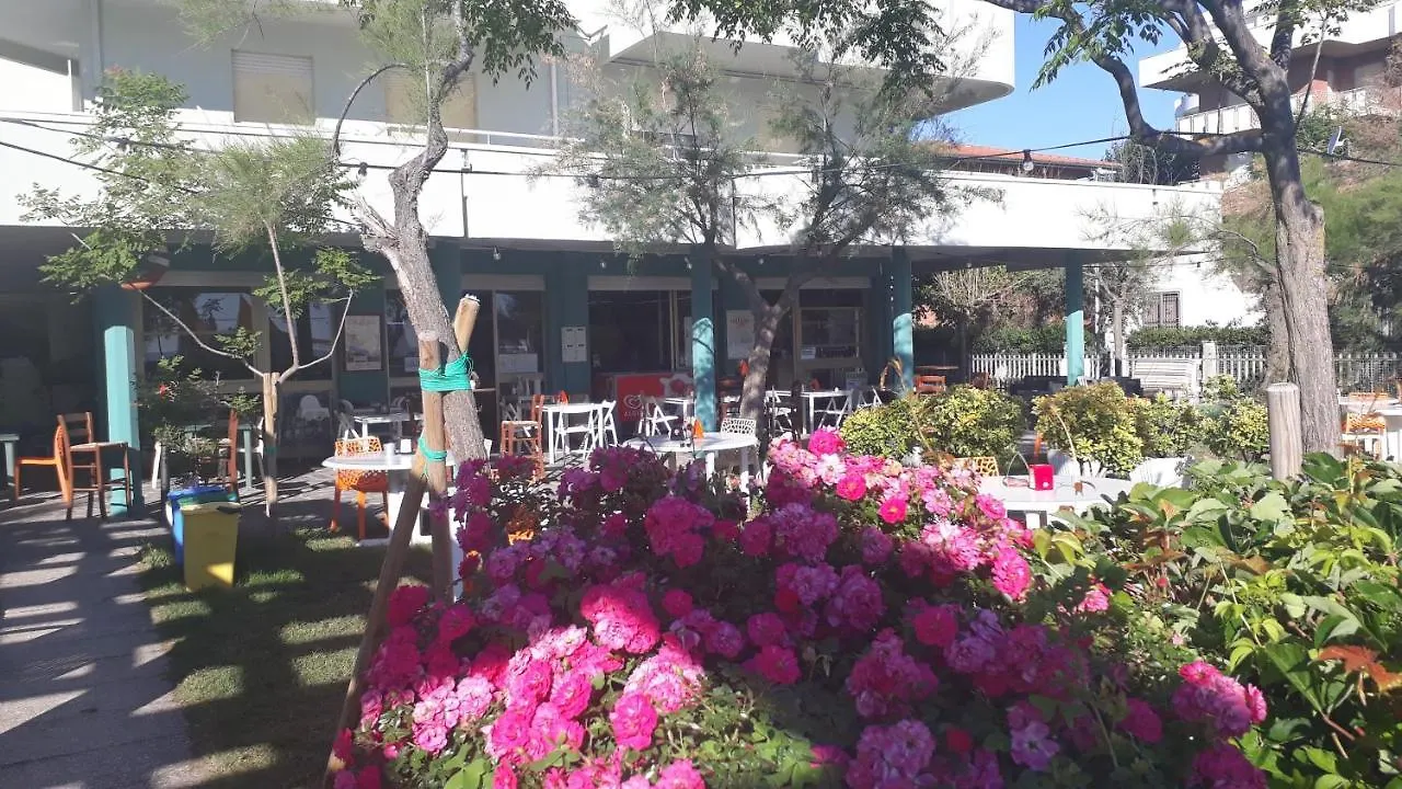 Hotel Residenza Giardino Bellaria-Igea Marina 3*,