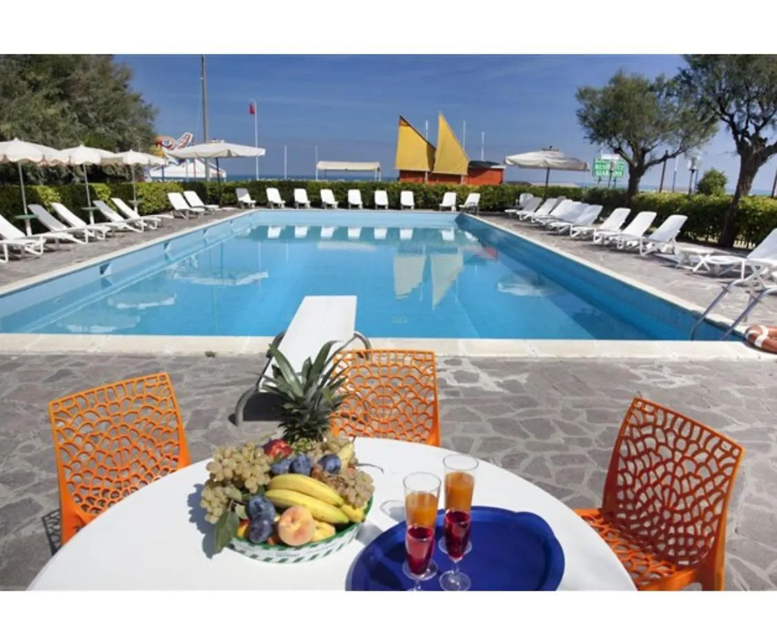 Hotel Residenza Giardino Bellaria-Igea Marina 3*,